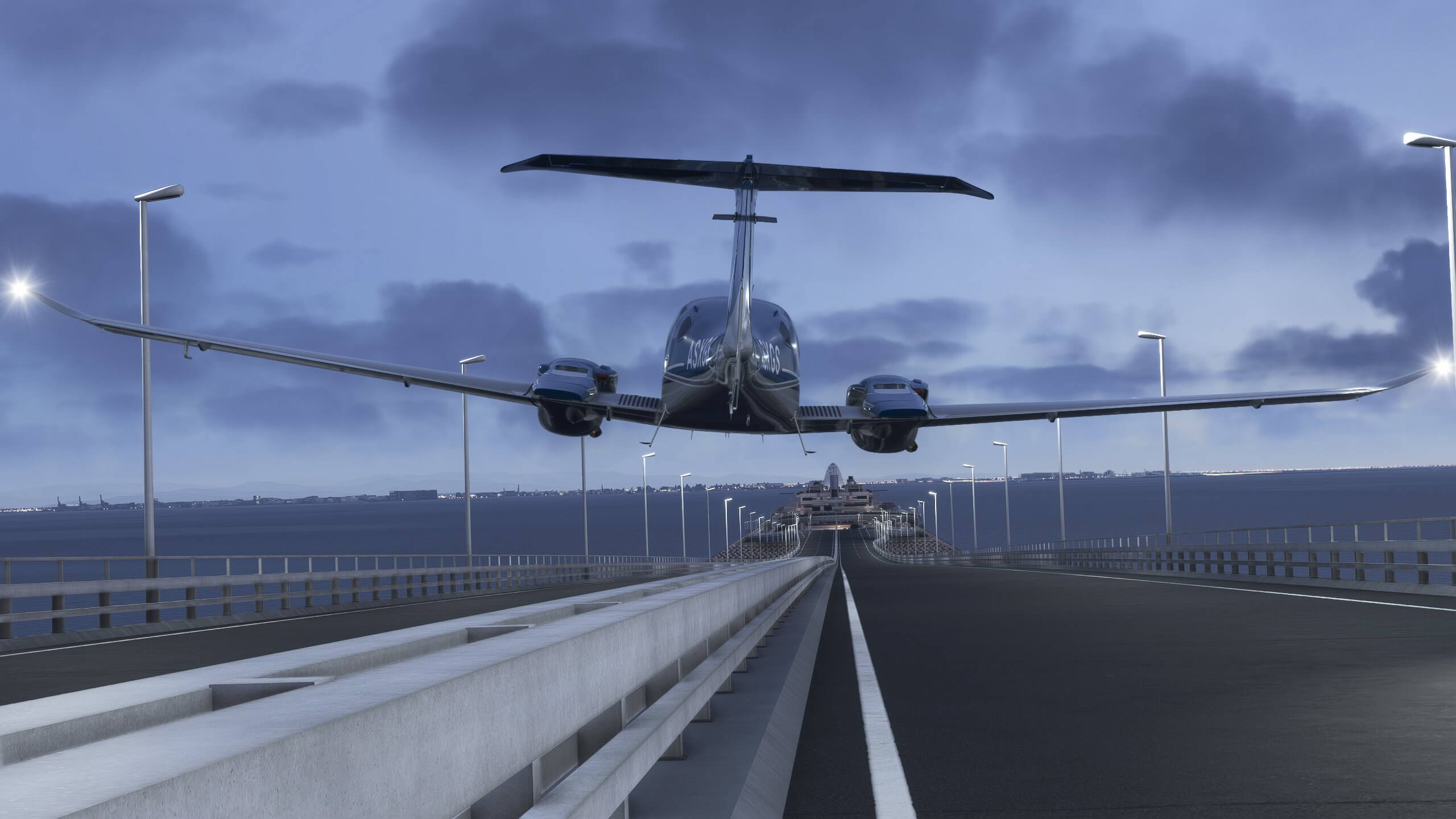 A screenshot from Pommes_L (Twitter) showing a Diamond DA-62 flying low over a highway