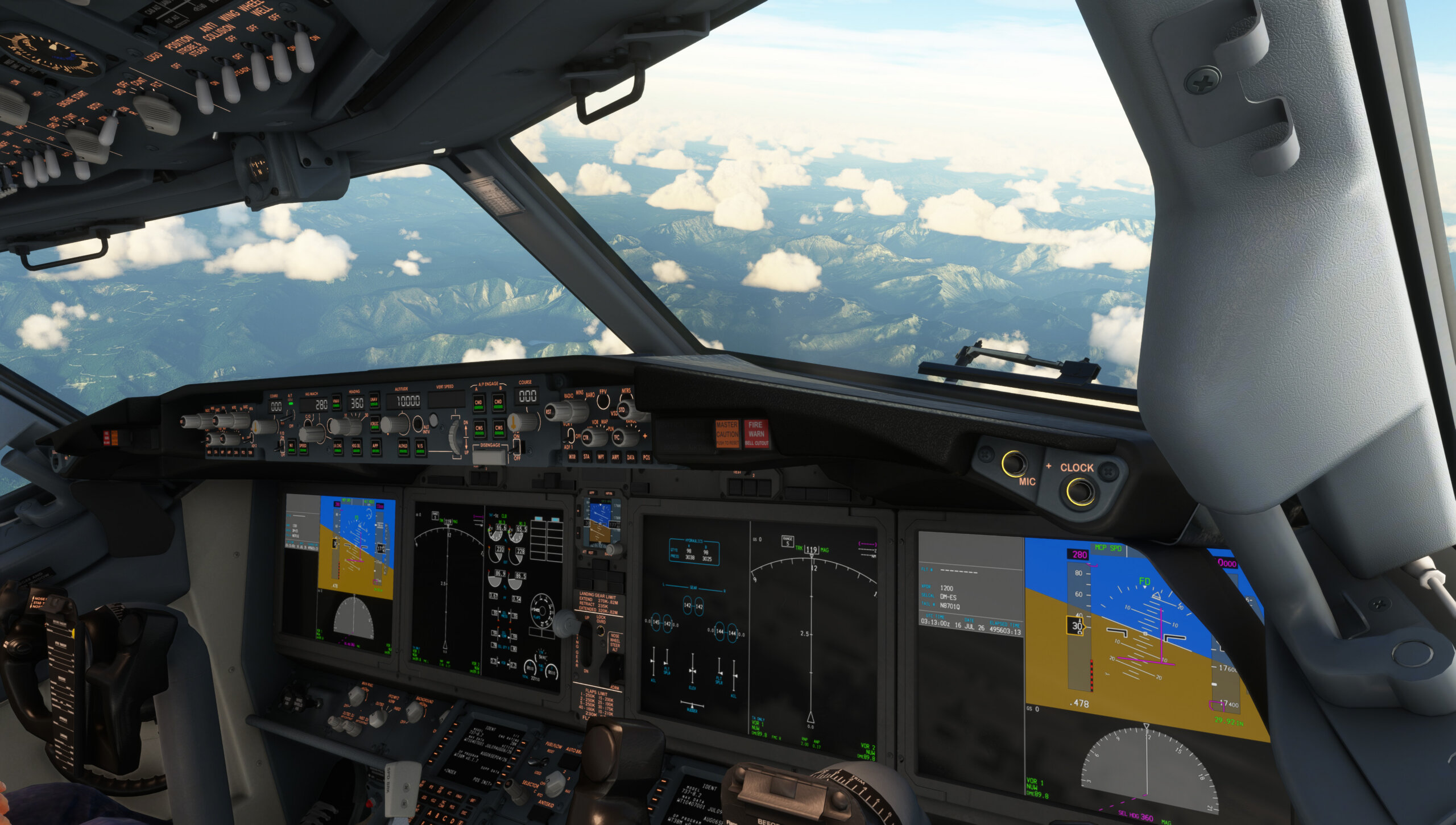 Boeing 737-8 flight deck during flight
